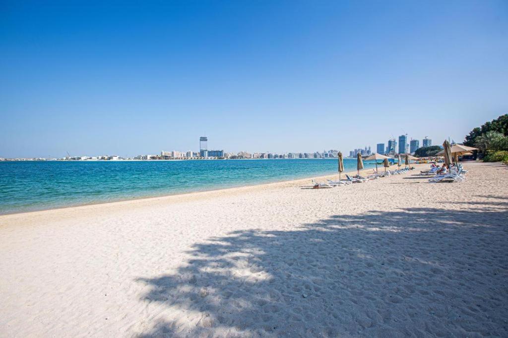 Vogue Luxury Three Bedroom And Kids At Grandeur Residence, Huge Private Sea-view Terrace, Private Access, Get 30 Percents Off Zabeel Saray Dining Apartment