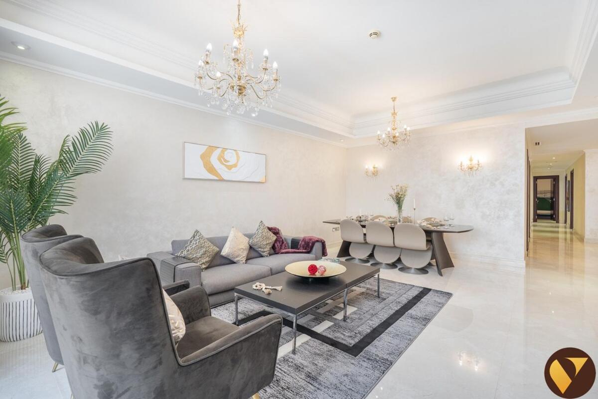 Vogue Luxury Three Bedroom And Kids At Grandeur Residence, Huge Private Sea-view Terrace, Private Access, Get 30 Percents Off Zabeel Saray Dining Apartment Dubai