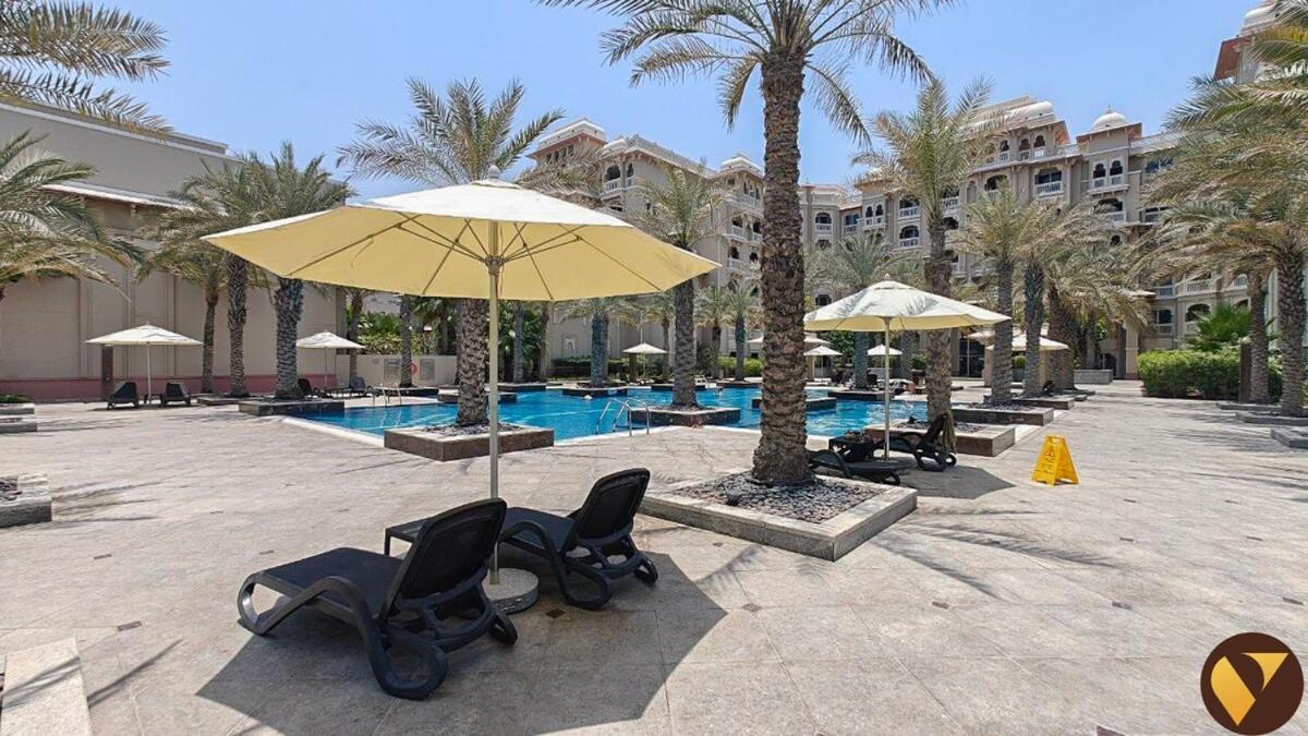 Apartment Vogue Luxury Three Bedroom And Kids At Grandeur Residence, Huge Private Sea-view Terrace, Private Access, Get 30 Percents Off Zabeel Saray Dining