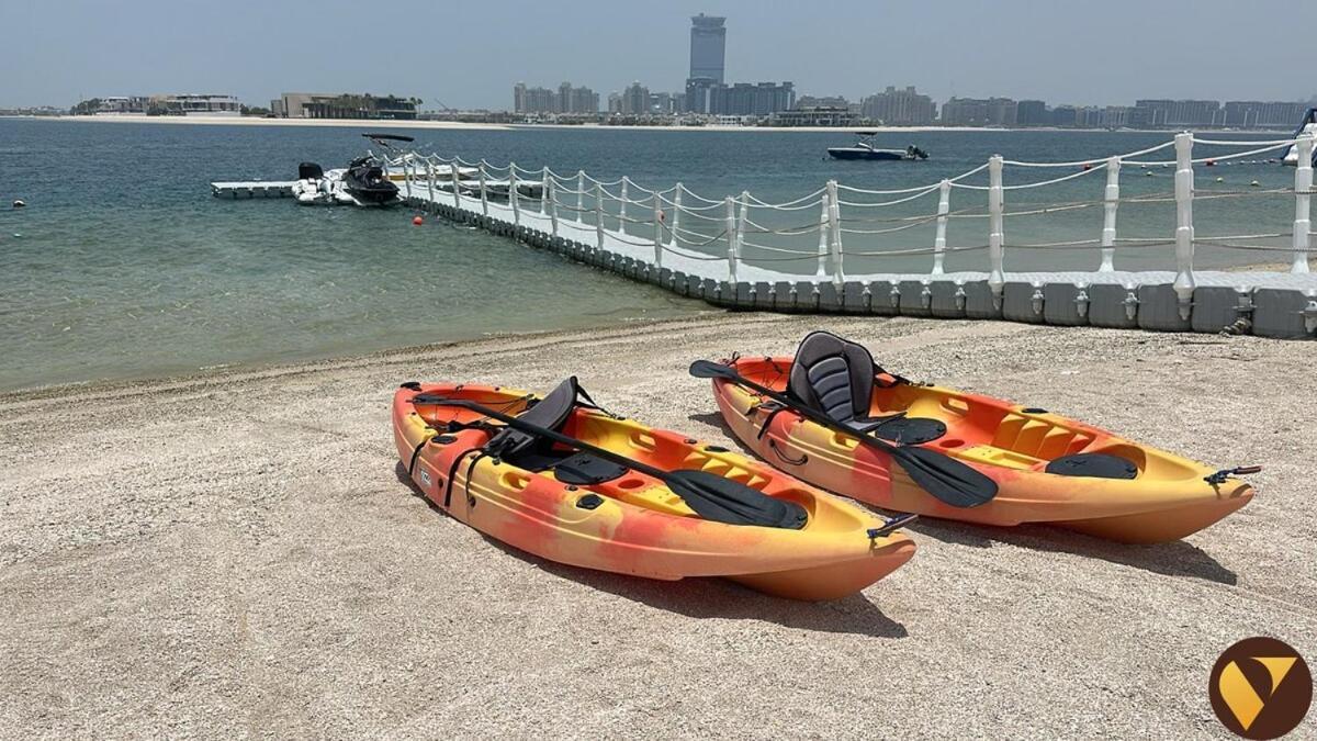 Vogue Luxury Three Bedroom And Kids At Grandeur Residence, Huge Private Sea-view Terrace, Private Access, Get 30 Percents Off Zabeel Saray Dining