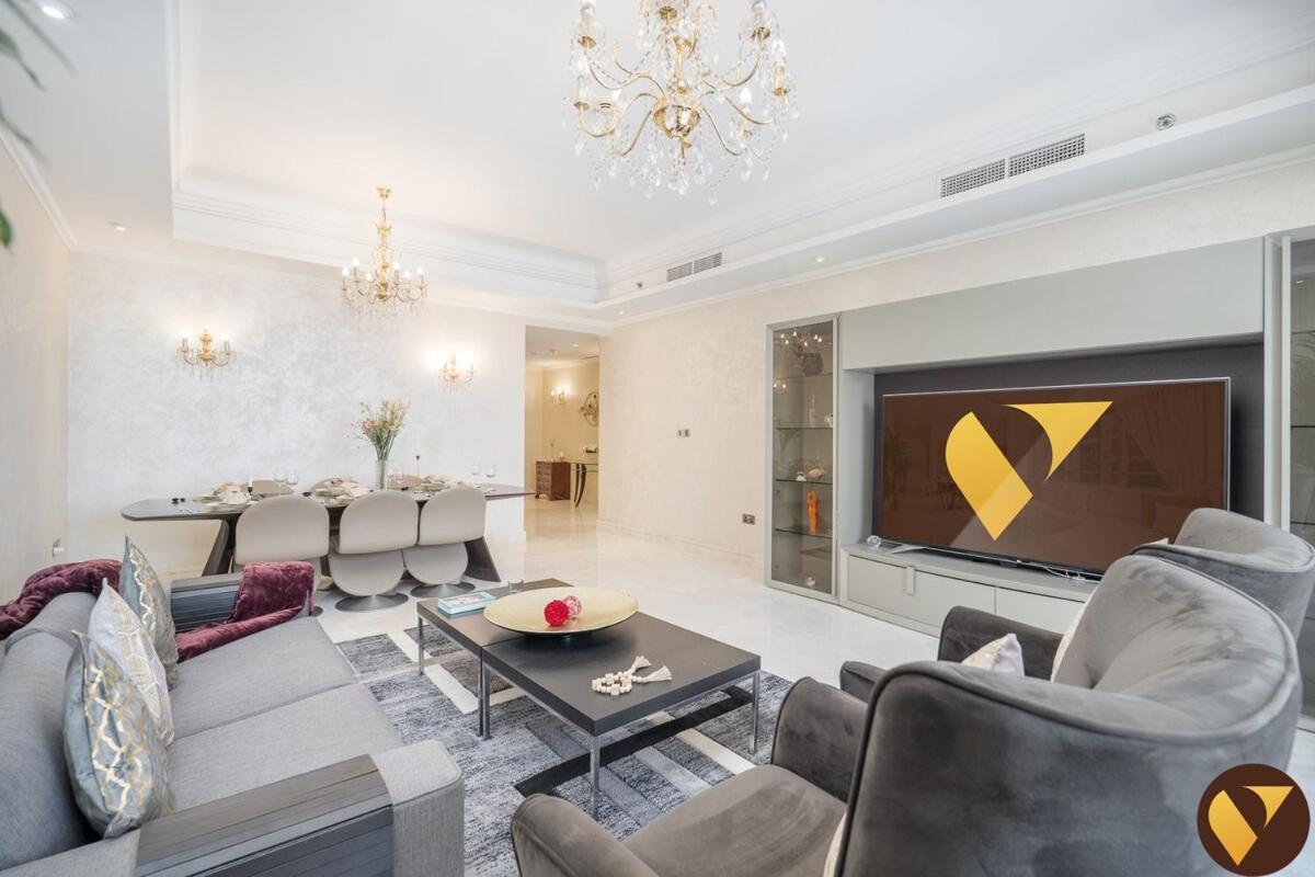Apartment Vogue Luxury Three Bedroom And Kids At Grandeur Residence, Huge Private Sea-view Terrace, Private Access, Get 30 Percents Off Zabeel Saray Dining Dubai