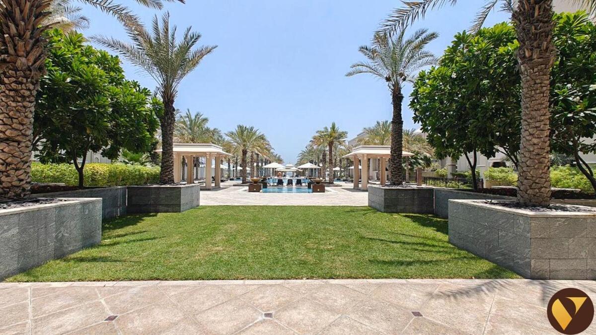 Vogue Luxury Three Bedroom And Kids At Grandeur Residence, Huge Private Sea-view Terrace, Private Access, Get 30 Percents Off Zabeel Saray Dining *
