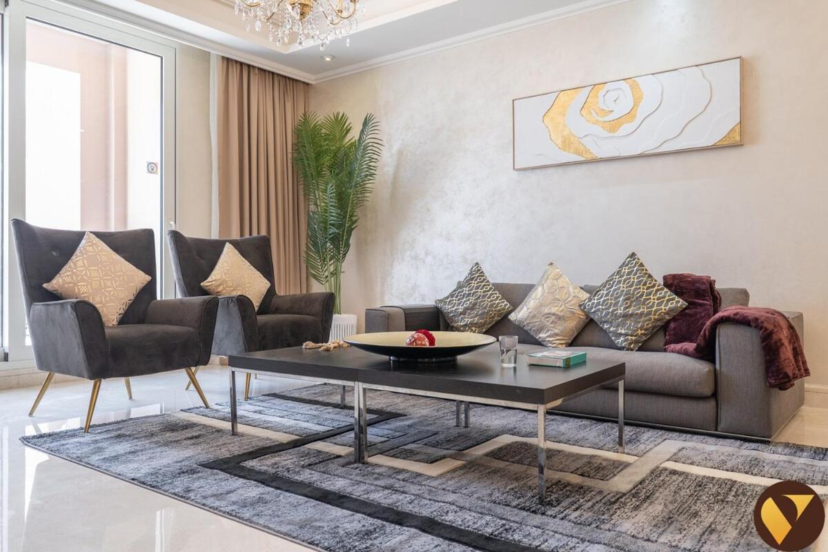 Apartment Vogue Luxury Three Bedroom And Kids At Grandeur Residence, Huge Private Sea-view Terrace, Private Access, Get 30 Percents Off Zabeel Saray Dining Dubai