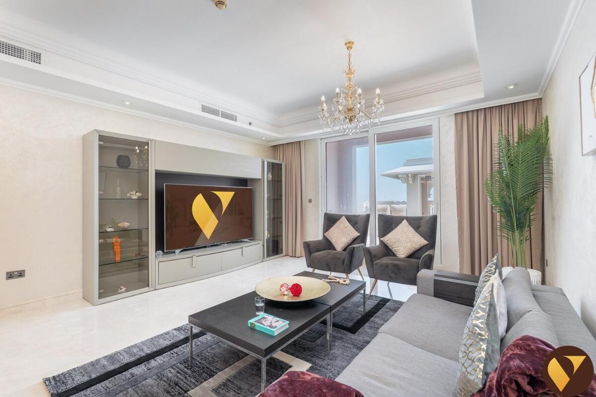 Vogue Luxury Three Bedroom And Kids At Grandeur Residence, Huge Private Sea-view Terrace, Private Access, Get 30 Percents Off Zabeel Saray Dining *
