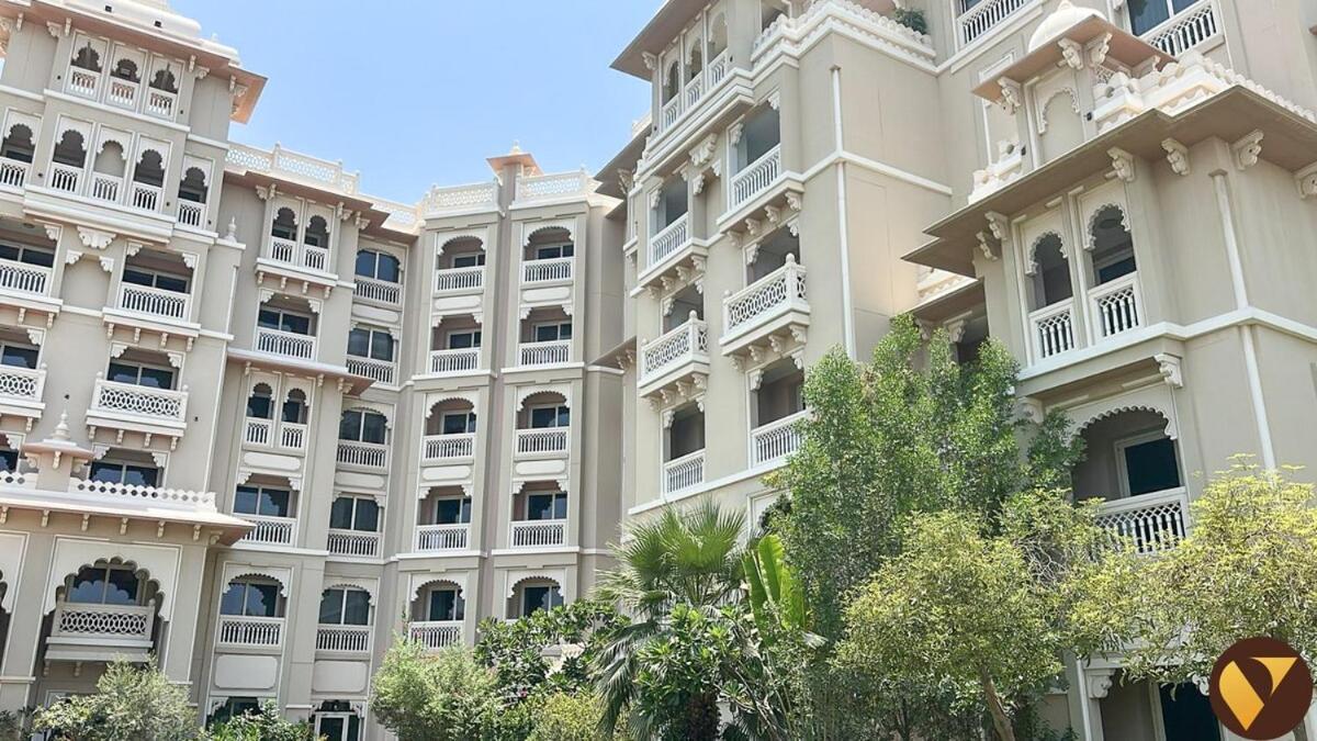 Vogue Luxury Three Bedroom And Kids At Grandeur Residence, Huge Private Sea-view Terrace, Private Access, Get 30 Percents Off Zabeel Saray Dining Apartment Dubai